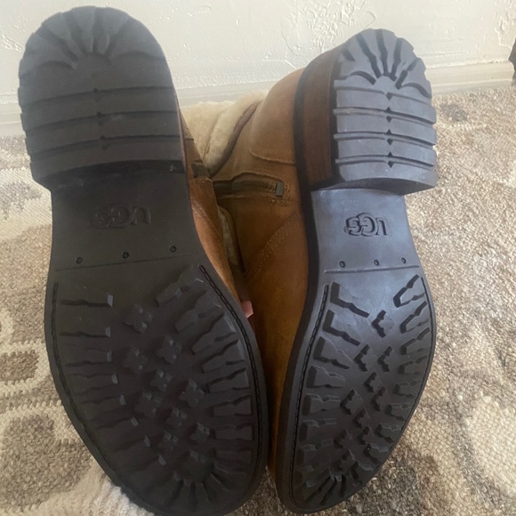 UGG Australia Blayre II Boots - Picture 4 of 5